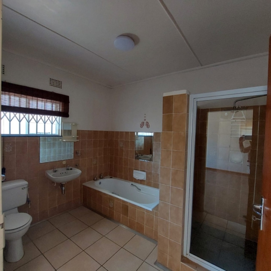 4 Bedroom Property for Sale in Kaffrarian Heights Eastern Cape